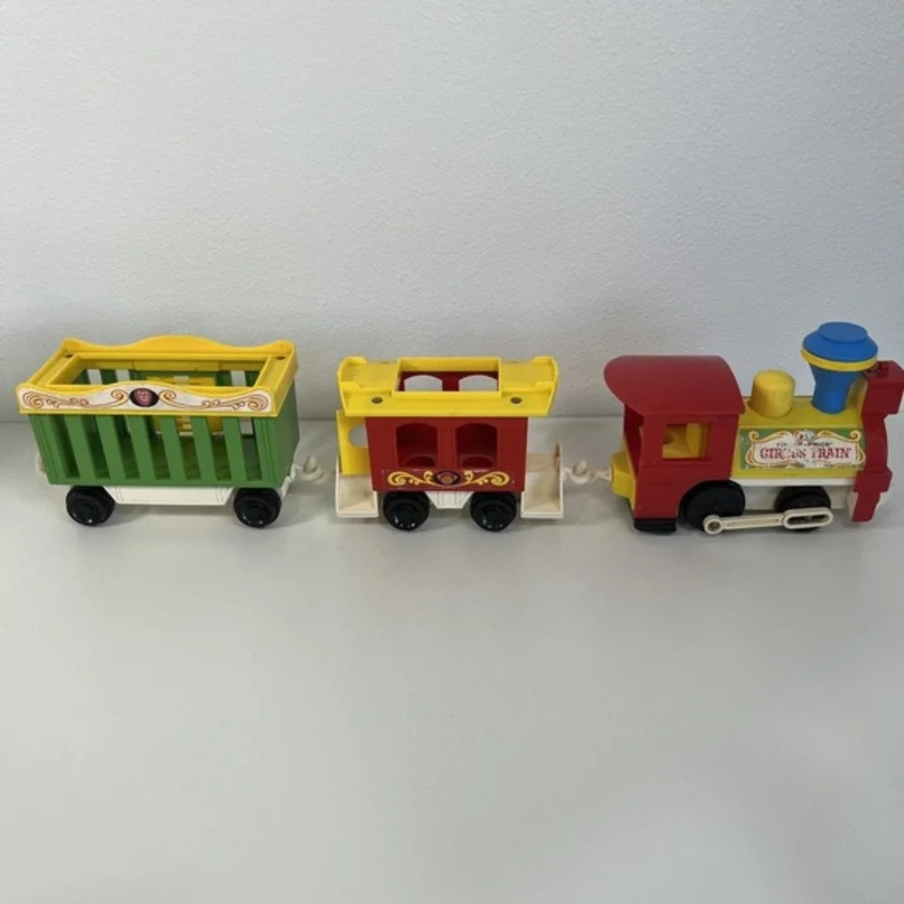 Fisher Price Family Circus Train #991 Vintage 1973 Comes with 3 Cars‎ Train Set